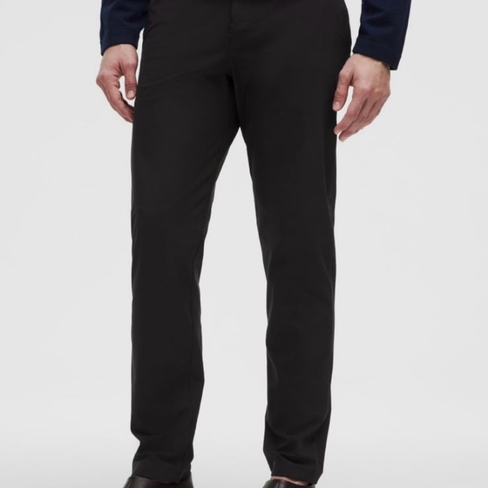 Lululemon ABC Classic-Fit Trouser
30L Warpstreme